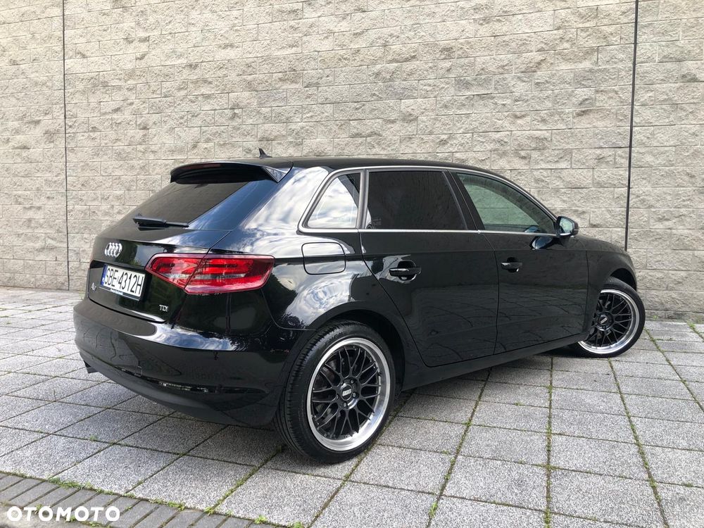 Audi A3 Sportback 1.6 TDI Ambiente - 23