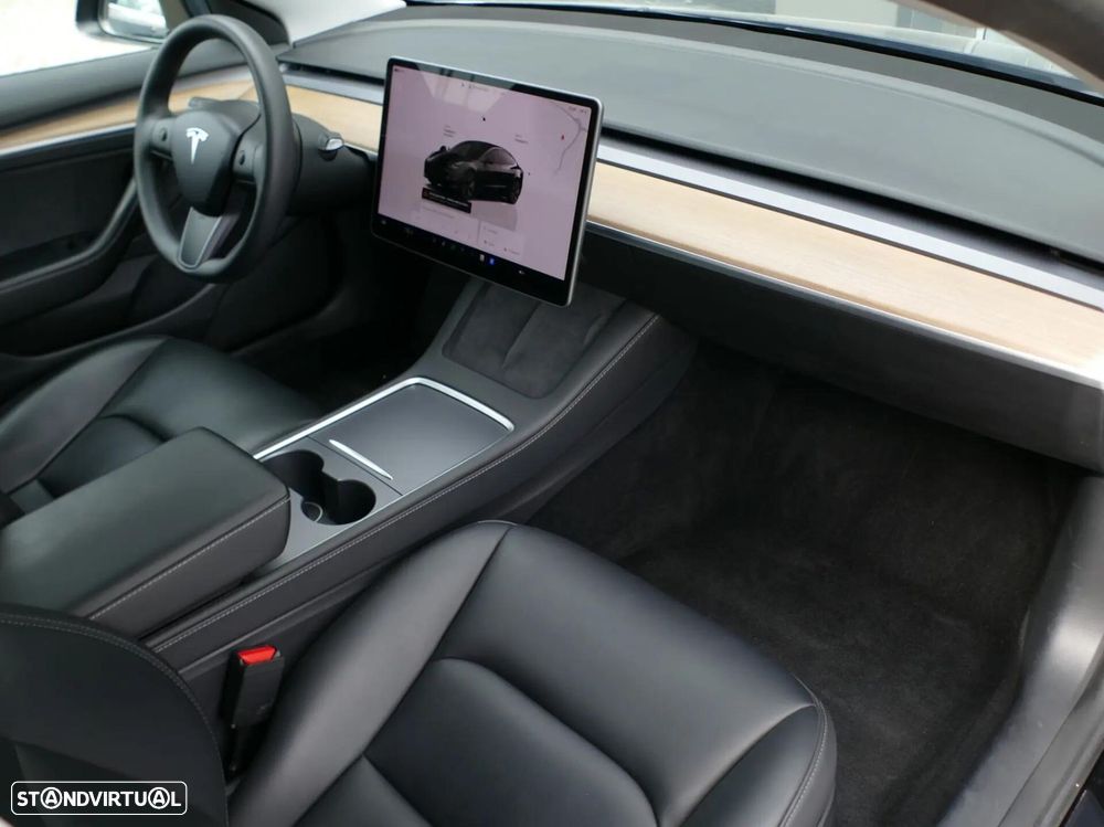 Tesla Model 3 Long Range Tração Traseira - 28