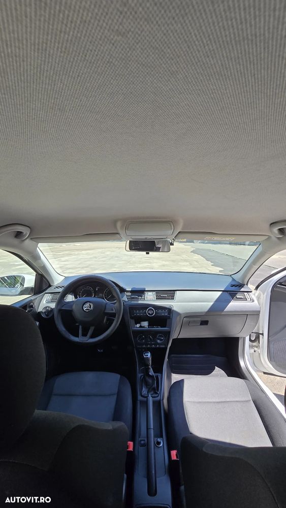 Skoda Rapid - 8