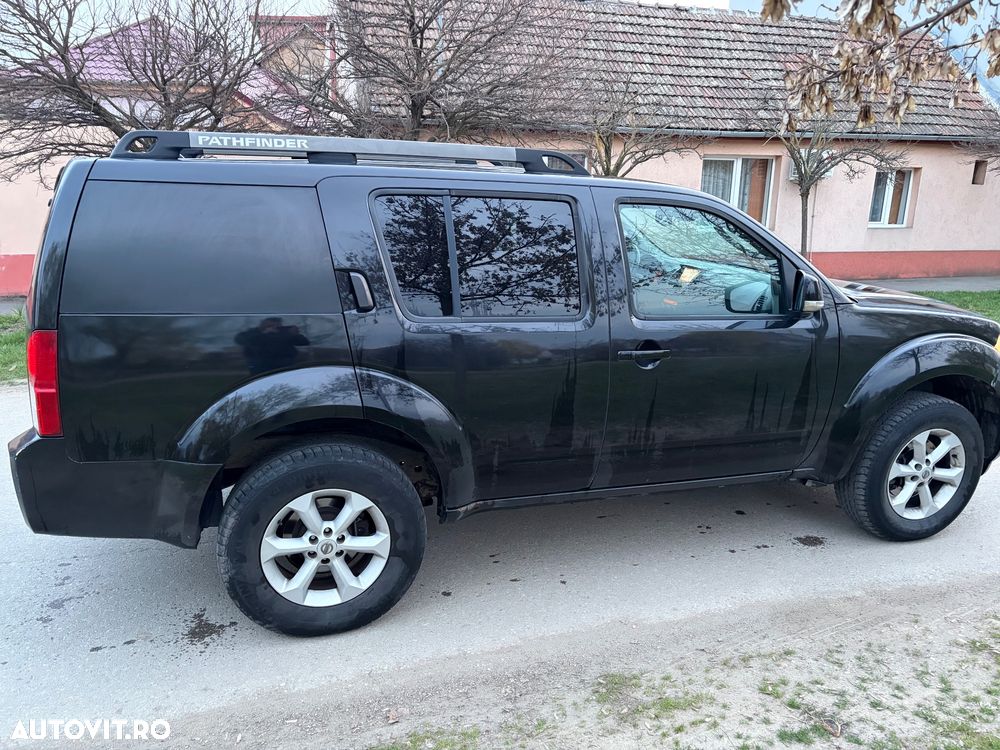 Nissan Pathfinder - 4
