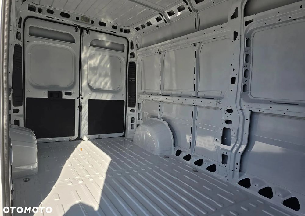 Opel Movano L4H2 140KM - 11