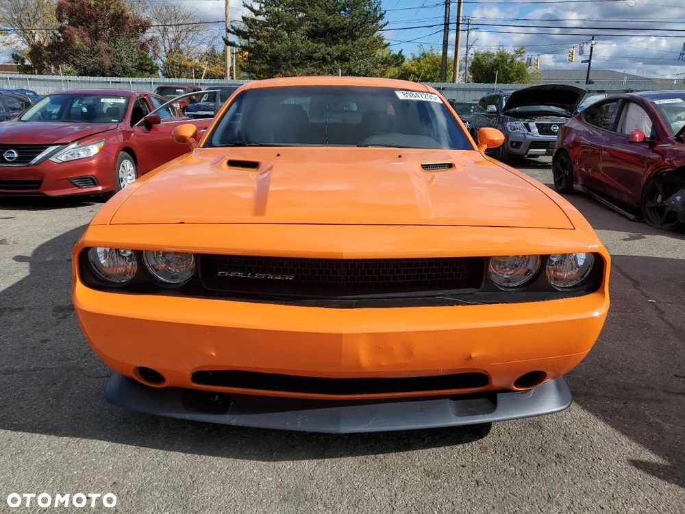 Dodge Challenger - 8