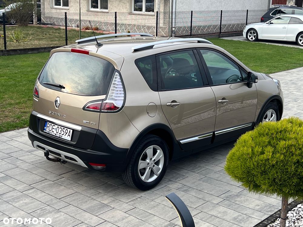 Renault Scenic Energy TCe 130 S&S Xmod Bose Edition - 17