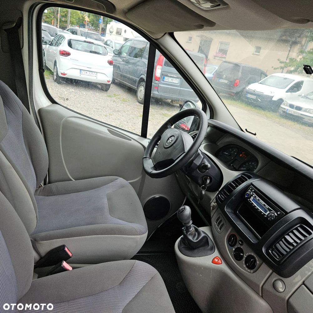 Renault Trafic - 13