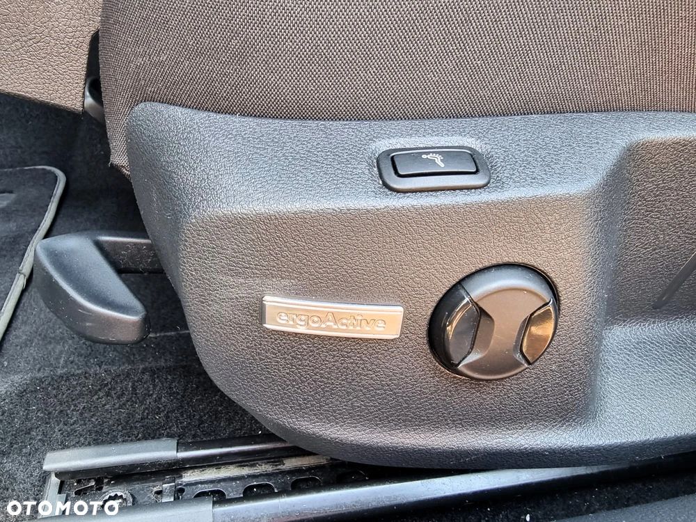 Volkswagen Golf - 18