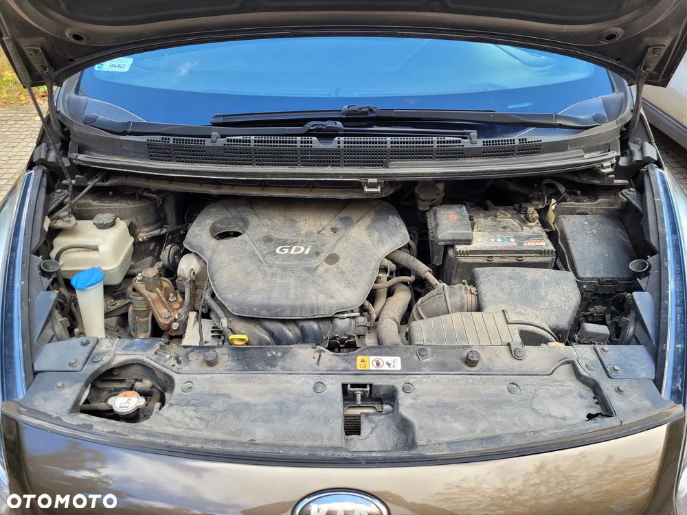 Kia Carens - 7