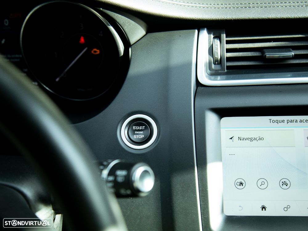 Jaguar E-Pace 2.0 i4D S - 24