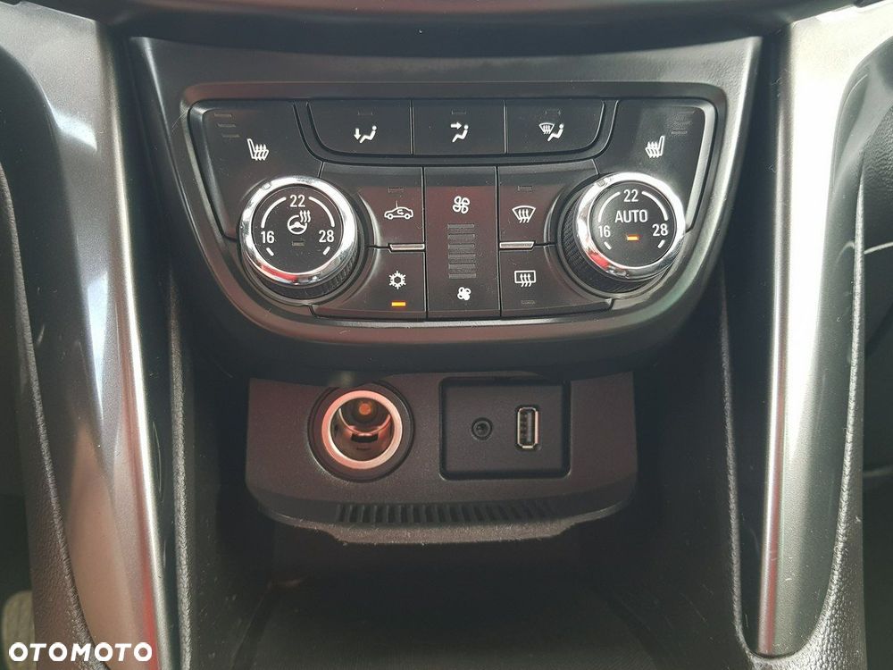 Opel Zafira 1.6 T SIDI Cosmo S&S - 19
