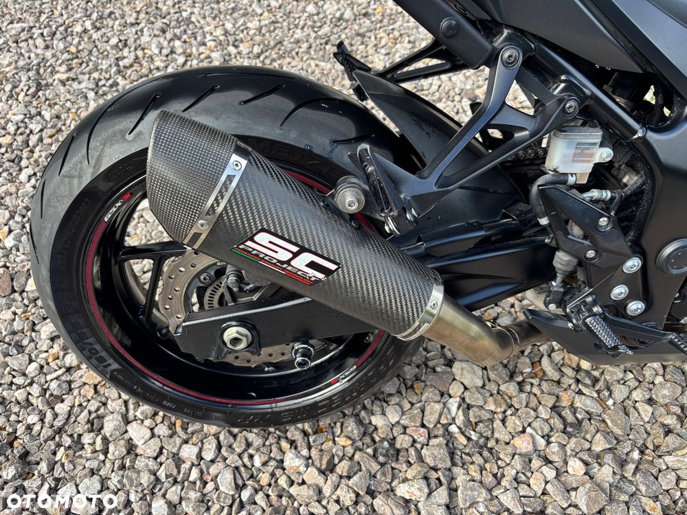 Suzuki GSX - 10