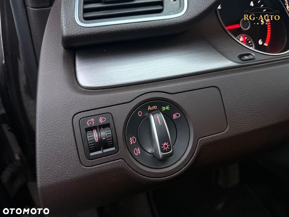 Volkswagen Passat - 18