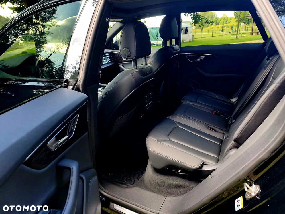 Audi Q8 55 TFSI mHEV Quattro Tiptronic - 5