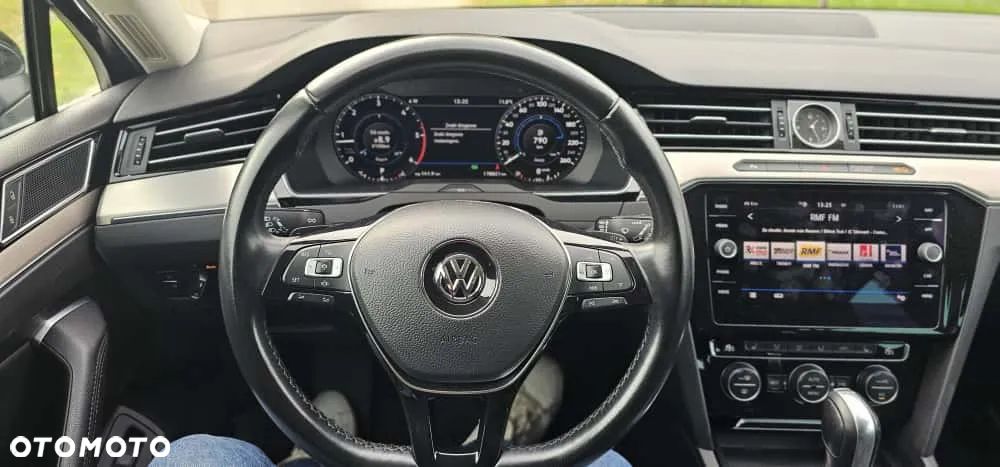 Volkswagen Passat Variant - 17