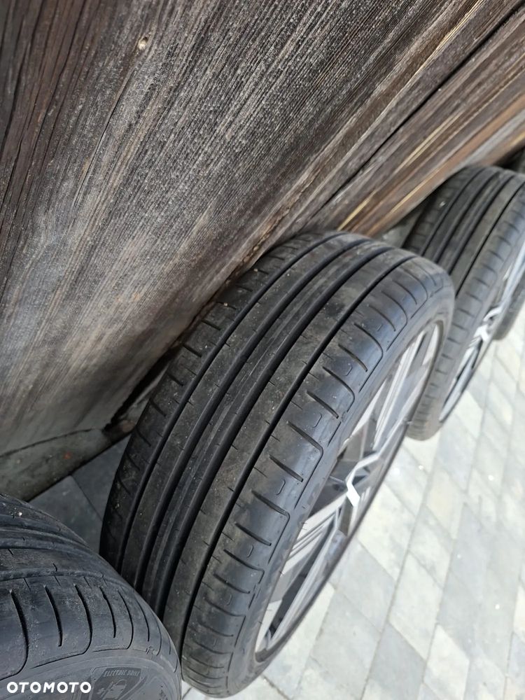 FELGI ALUMINIOWE KOŁA RENAULT MEGANE V E-TECH 20x7j OPONY 22r Ładne 5x114.3 - 7