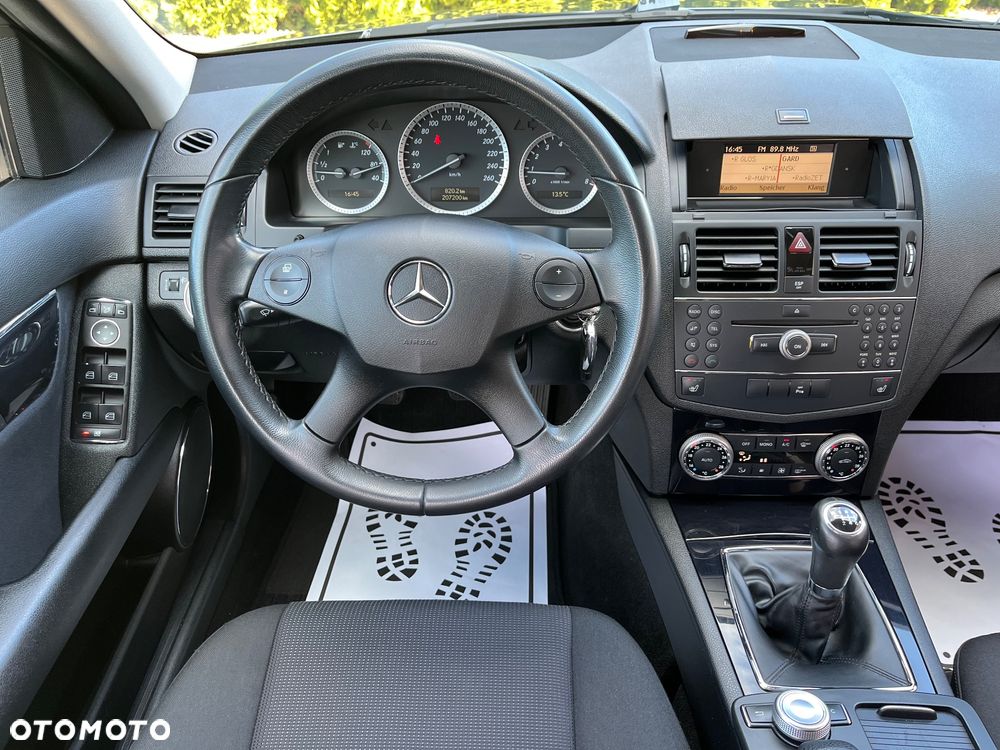 Mercedes-Benz Klasa C 180 Kompressor BlueEFFICIENCY - 30