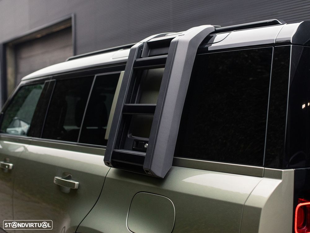 Land Rover Defender 2.0 P300e 110 AWD X-Dynamic SE - 14