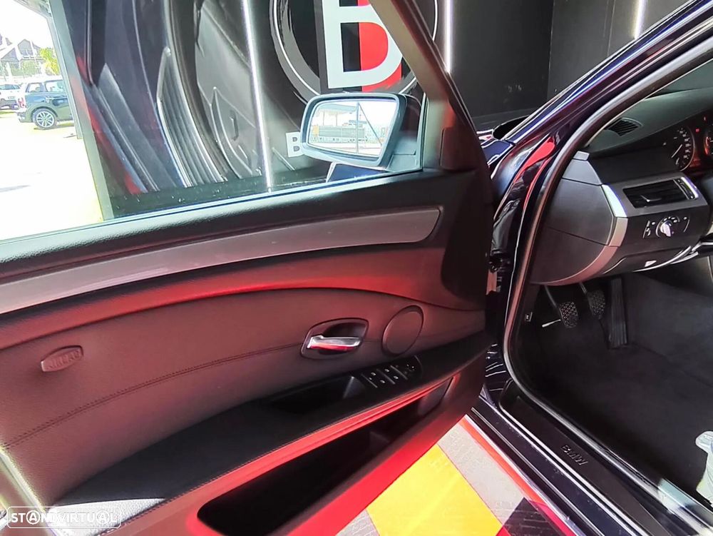 BMW 520 d Executive - 25