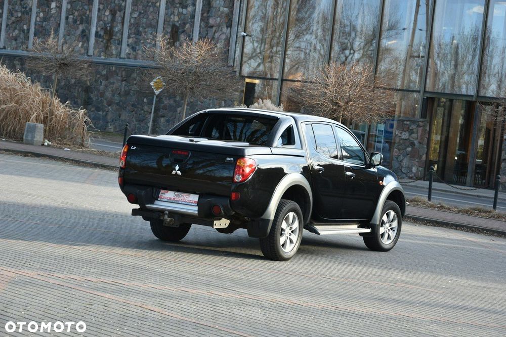 Mitsubishi L200 - 21