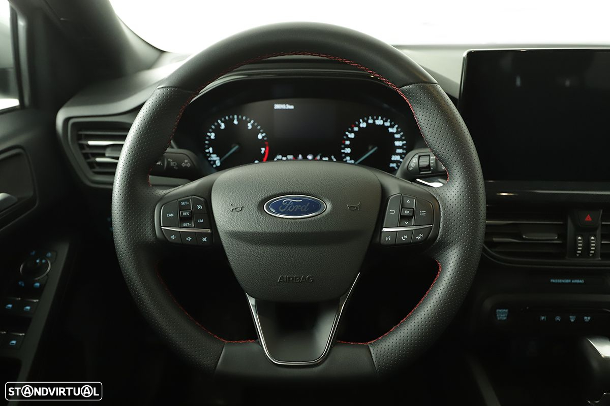 Ford Focus SW - 13