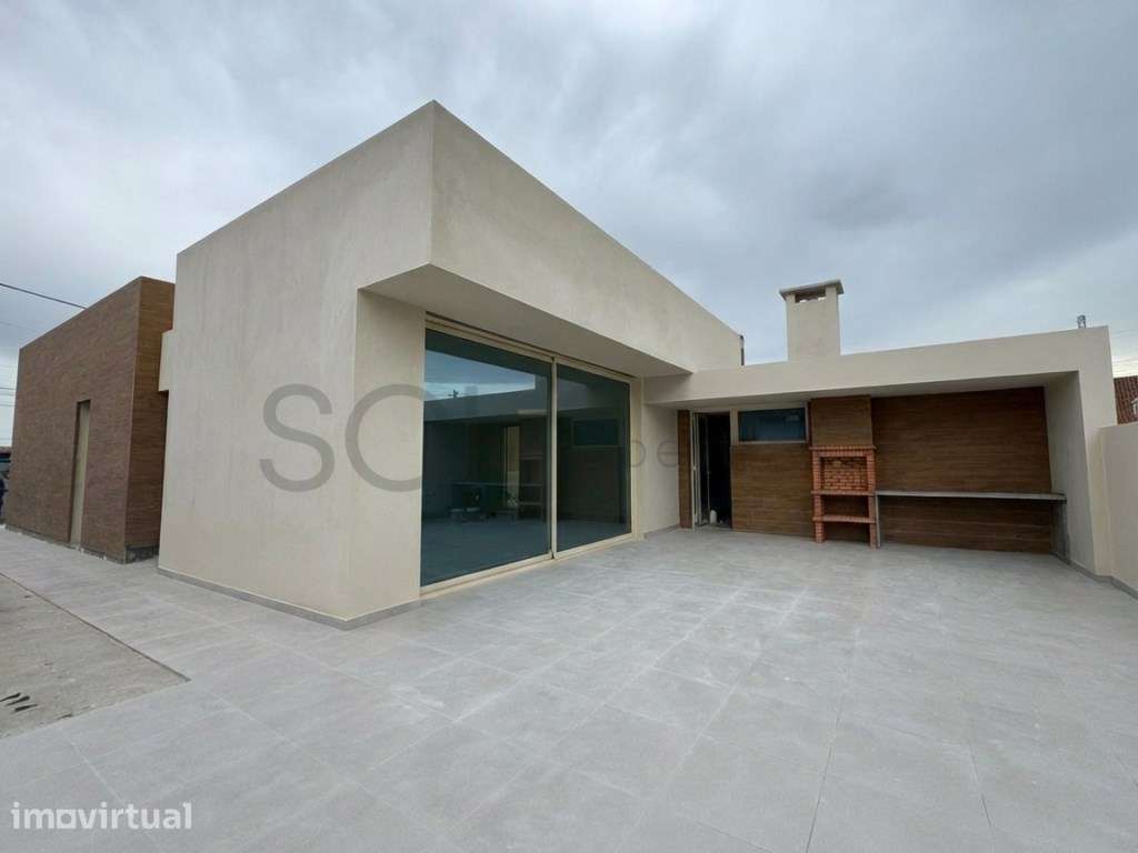 Moradia Nova T3 Térrea Corroios Lote de 320 m2 e Garagem - Grande imagem: 2/31