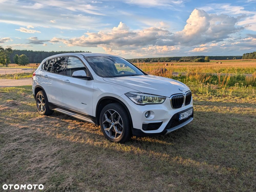 BMW X1 xDrive20i - 1