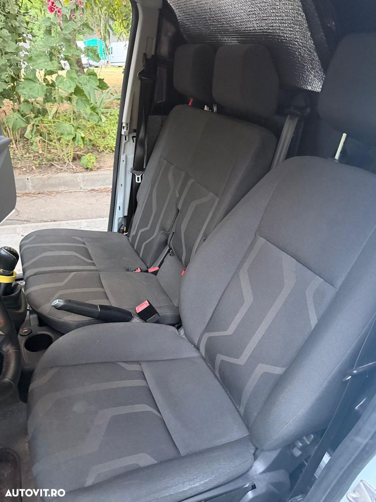Ford Transit Connect - 8