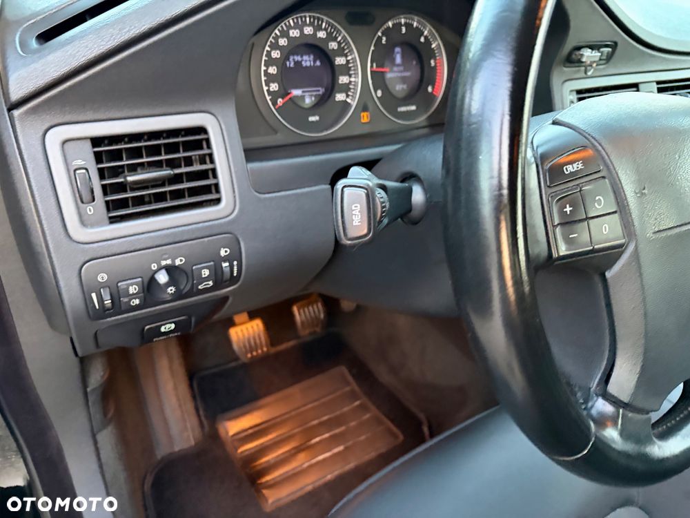 Volvo V70 2.0D Momentum - 19
