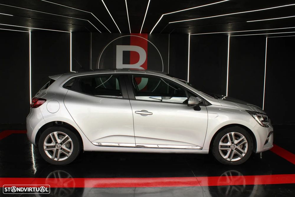 Renault Clio - 33