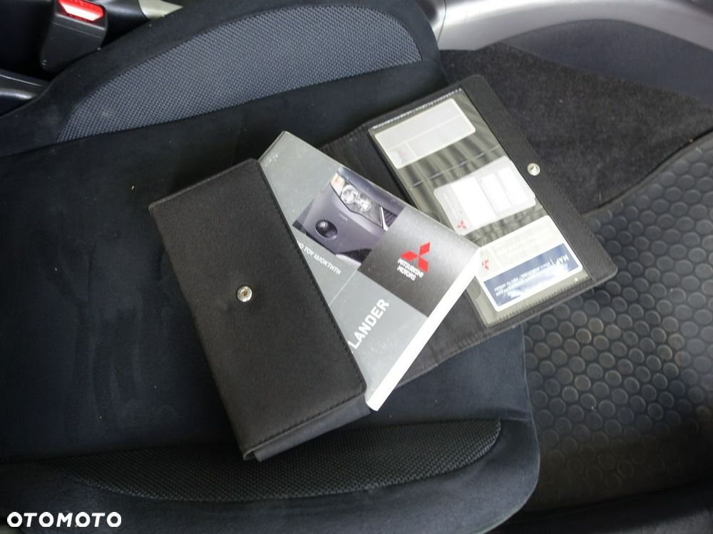 Mitsubishi Outlander 2.4 4WD Inform - 31