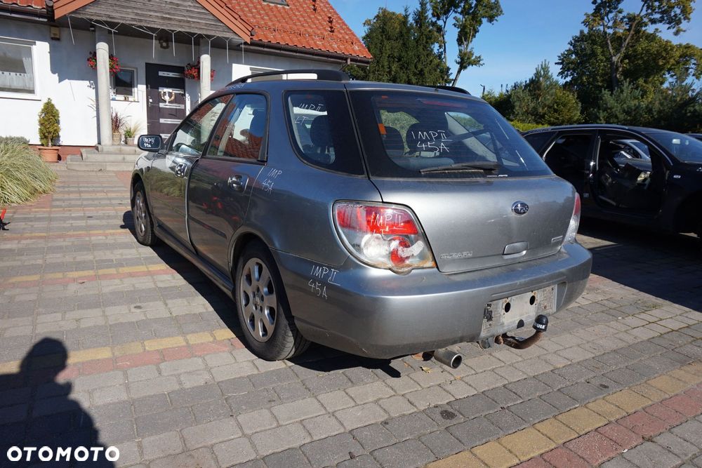 SUBARU IMPREZA II GD LIFT KOMBI 2006 45A 2.0 16V 0KM TY754XY7AA SZARY na części - 3