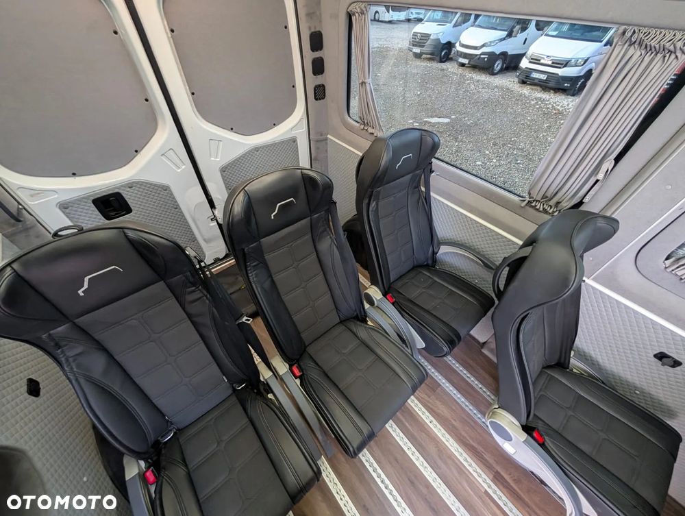 Mercedes-Benz eSprinter - 16
