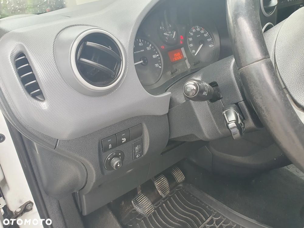Peugeot Partner - 11