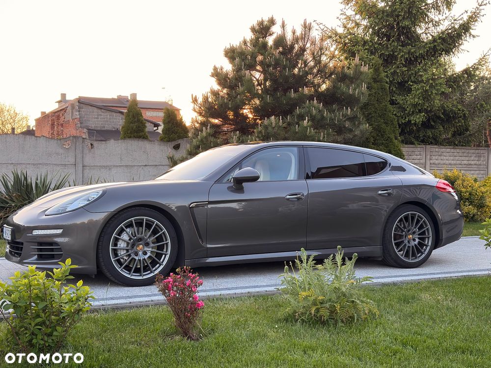 Porsche Panamera 4S Executive - 16