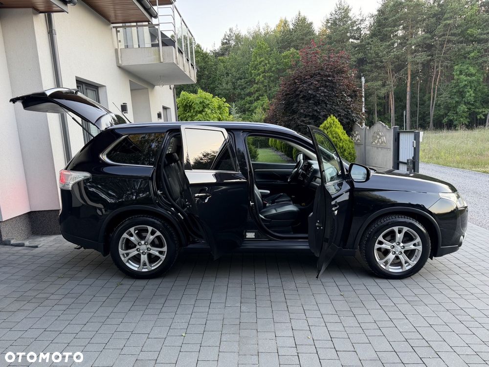 Mitsubishi Outlander 2.0 4WD CVT Diamant+ - 18