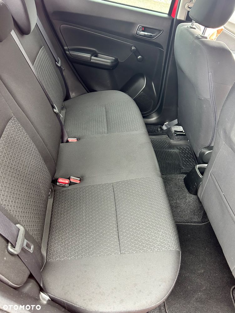 Suzuki Swift 1.2 Premium Plus - 18