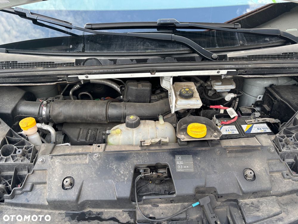 Renault Trafic - 19