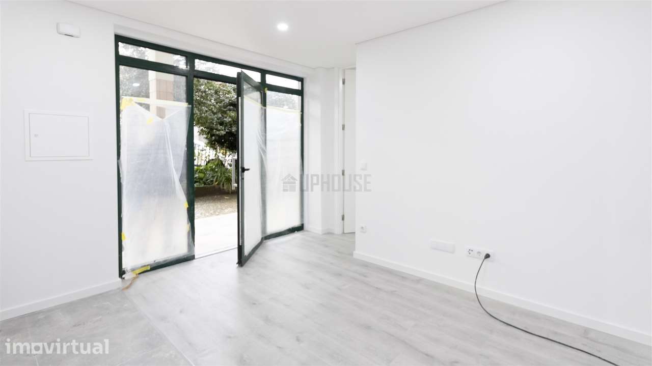 Apartamento T1 Totalmente Remodelado em Repeses - Grande imagem: 2/6