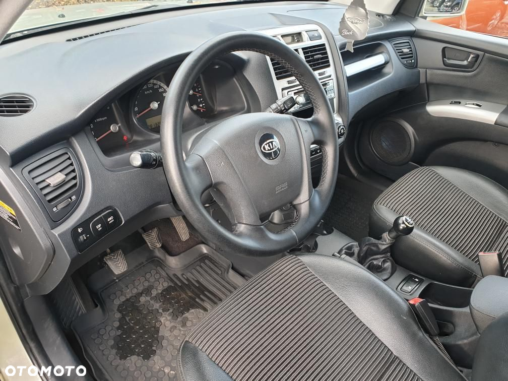 Kia Sportage 2.0 CRDi Freedom - 7