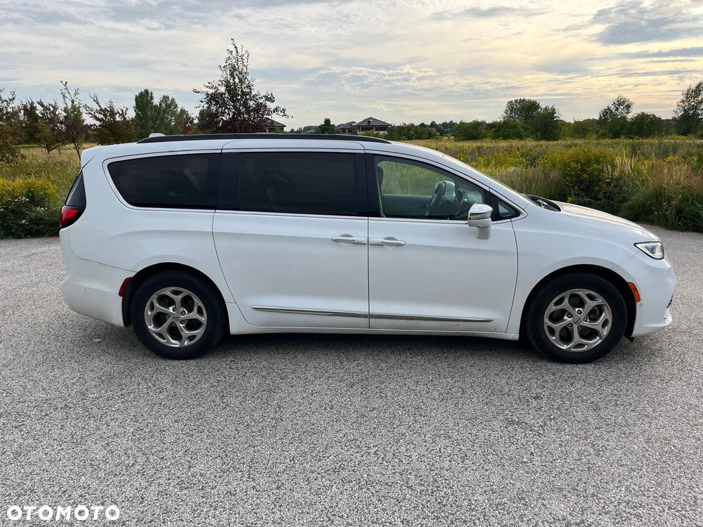 Chrysler Pacifica - 13