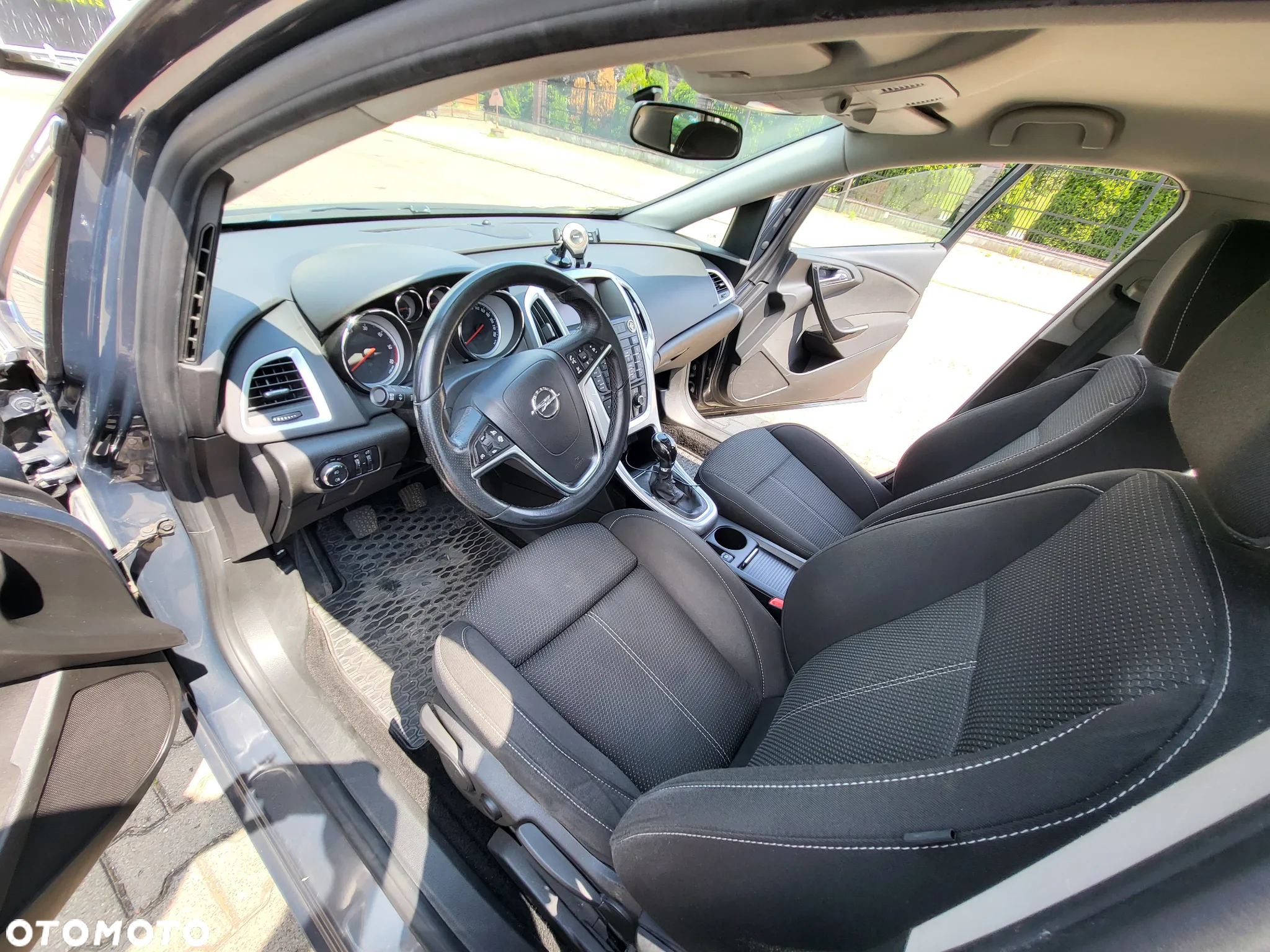 Opel Astra IV 1.6 CDTI Cosmo - 5