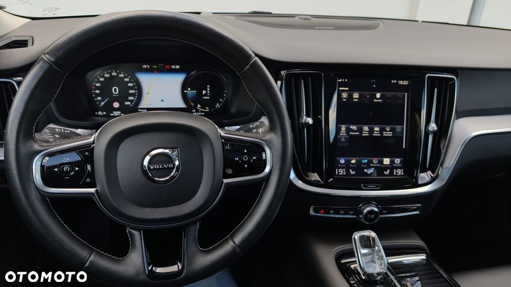 Volvo V60 T6 AWD Recharge Geartronic Inscription - 23