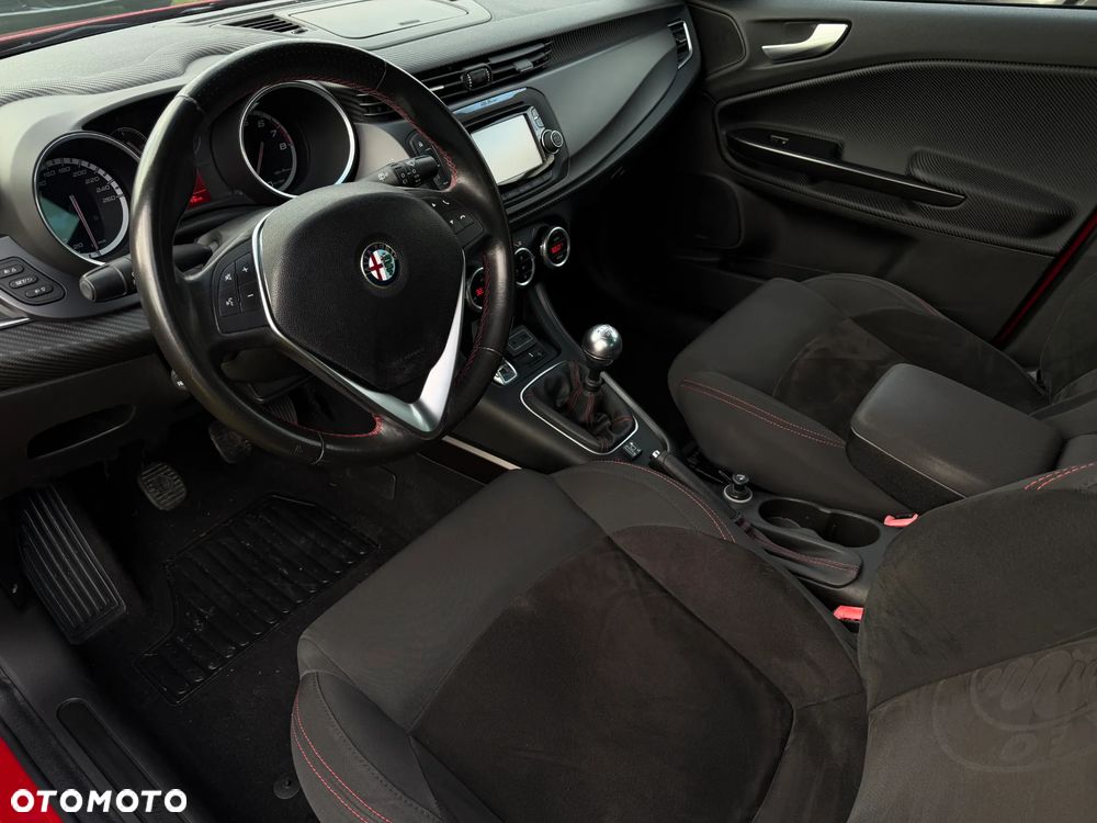 Alfa Romeo Giulietta 2015 photo 5