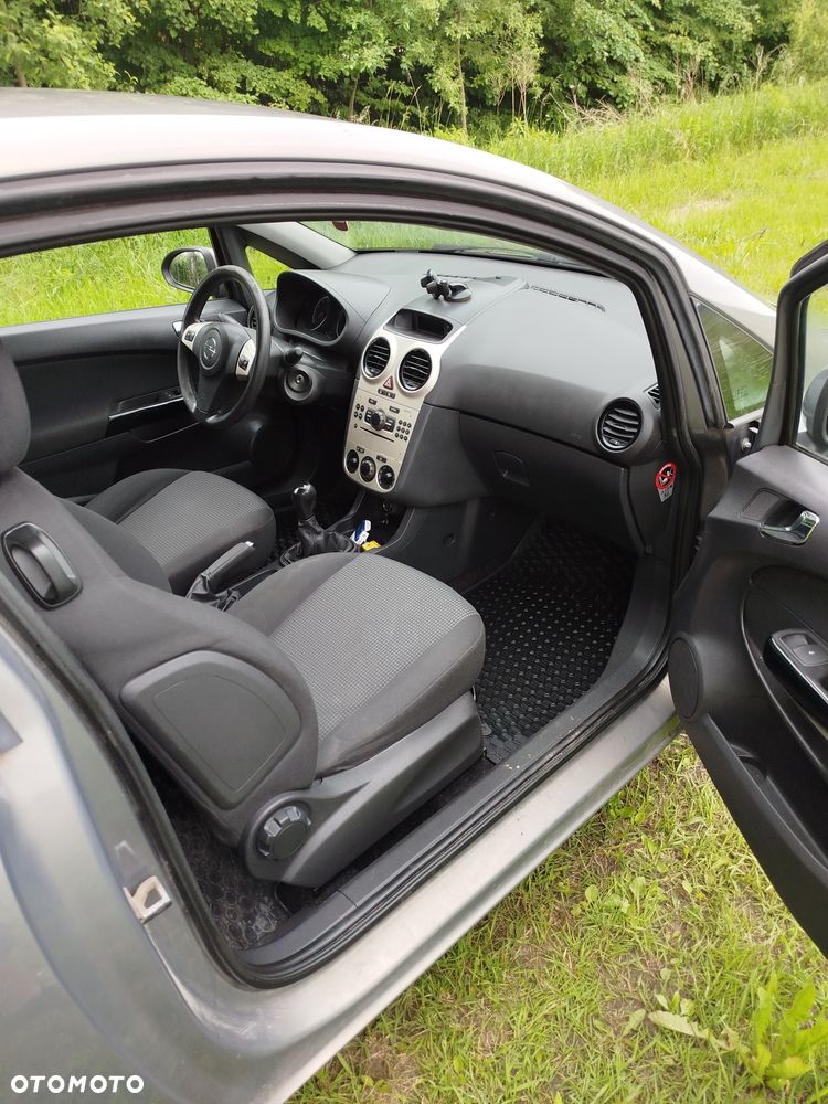 Opel Corsa - 8