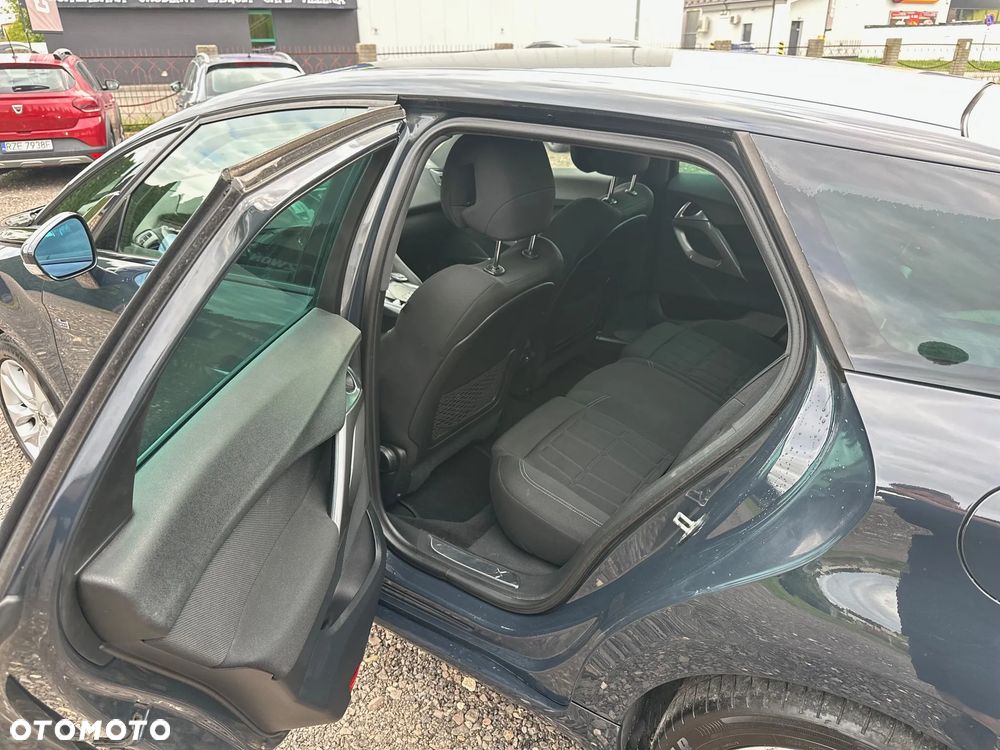 Citroën DS5 2.0 HDi Hybrid4 SoChic MCP - 8