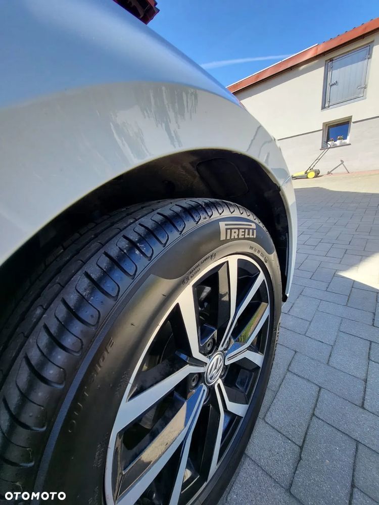 Volkswagen Passat 1.8 TSI BMT Highline - 17