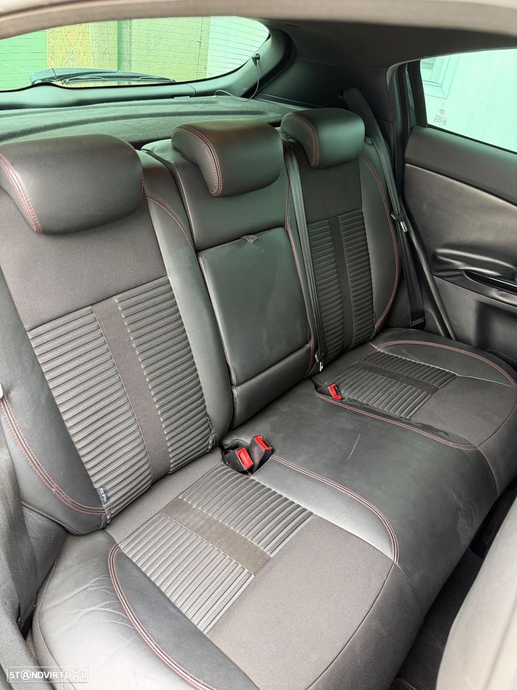 Alfa Romeo Giulietta 1.6 JTDM 16V Turismo - 9