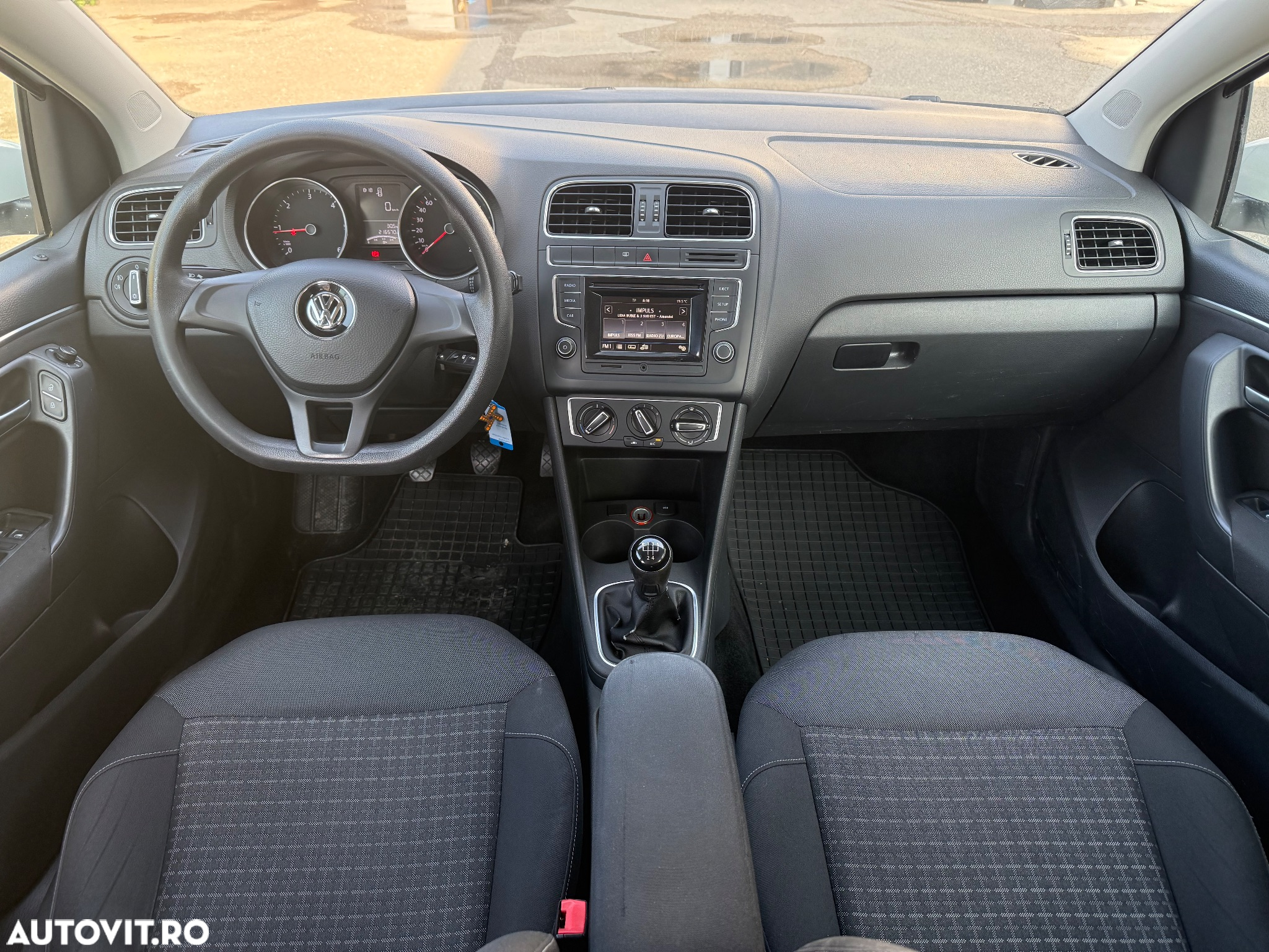 Volkswagen Polo 1.4 TDI CR Comfortline - 16