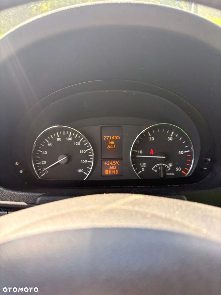 Mercedes-Benz Sprinter - 10