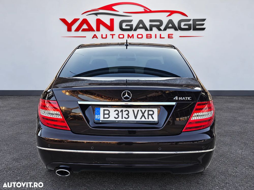 Mercedes-Benz C 250 (BlueTEC) d 4Matic 7G-TRONIC AMG Line - 12