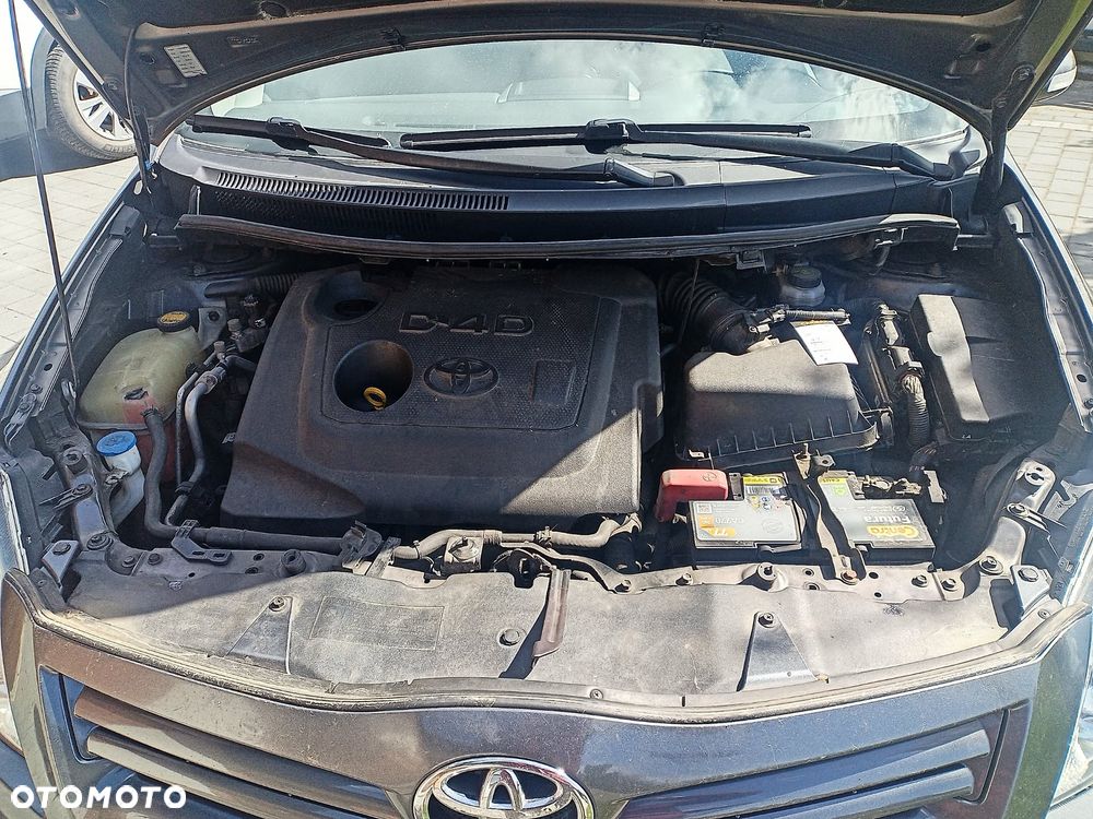 Toyota Auris 1.4 D-4D Terra - 7