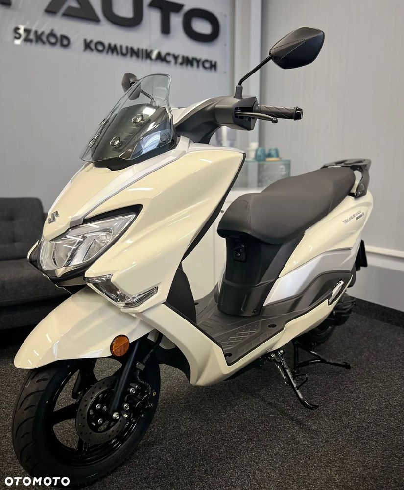 Suzuki Burgman - 12